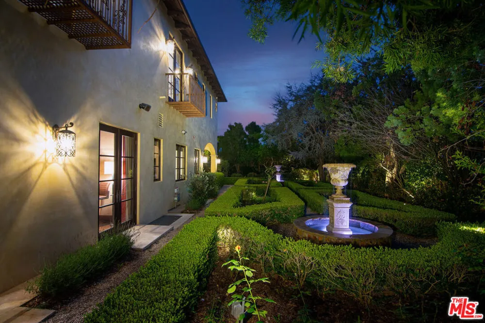 1221 Minorca Drive Pacific Palisades, CA 90272