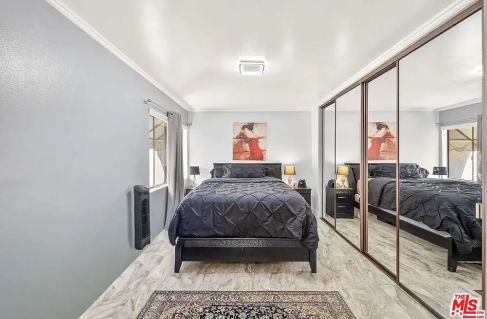5305 White Oak Avenue #F Encino, CA 91316