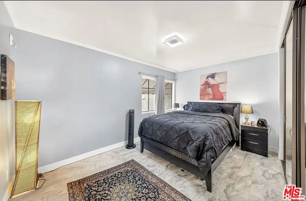 5305 White Oak Avenue #F Encino, CA 91316