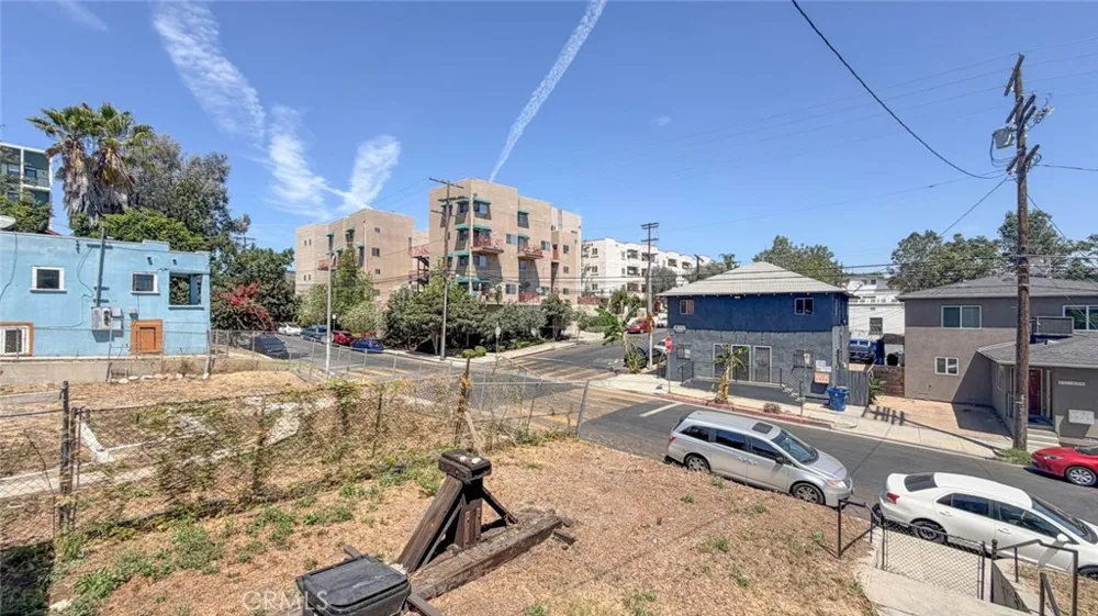 1272 West Court Street Los Angeles, CA 90026