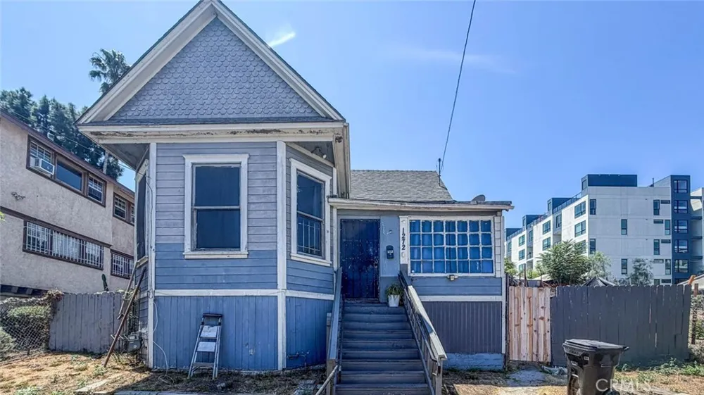 1272 West Court Street Los Angeles, CA 90026