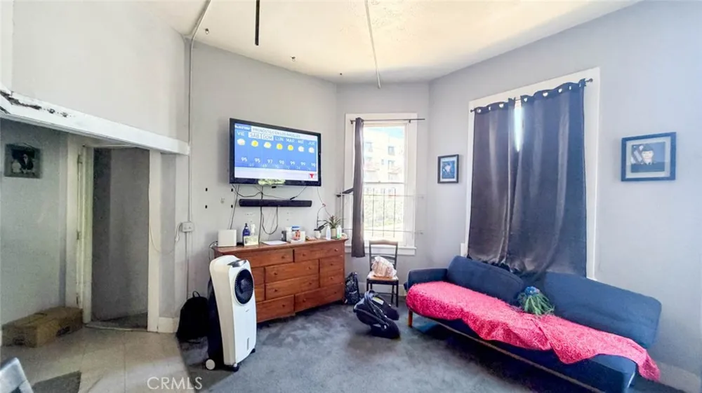 1272 West Court Street Los Angeles, CA 90026