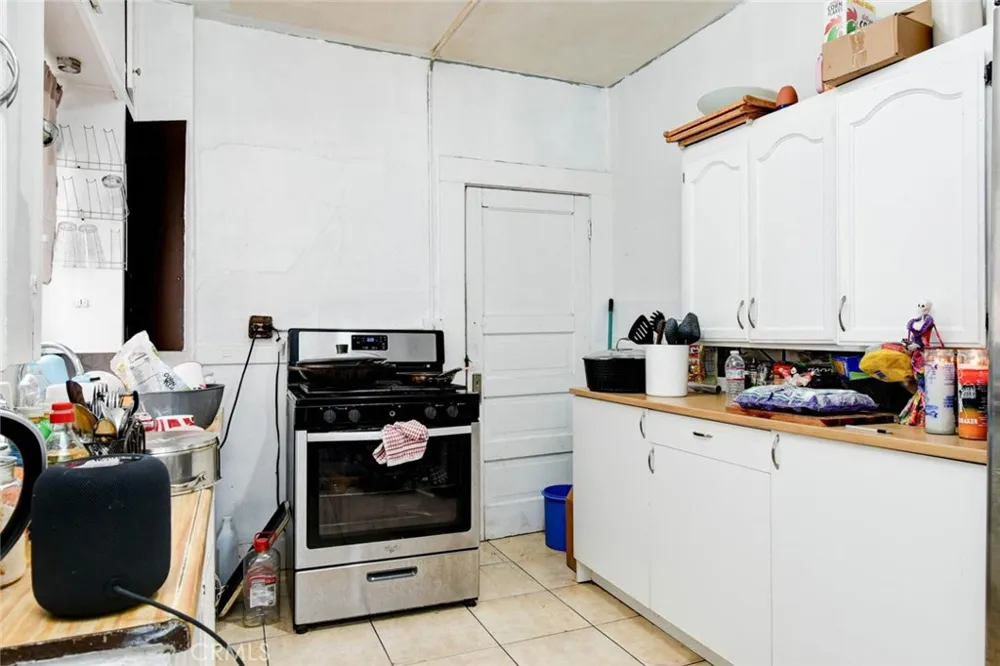 1272 West Court Street Los Angeles, CA 90026