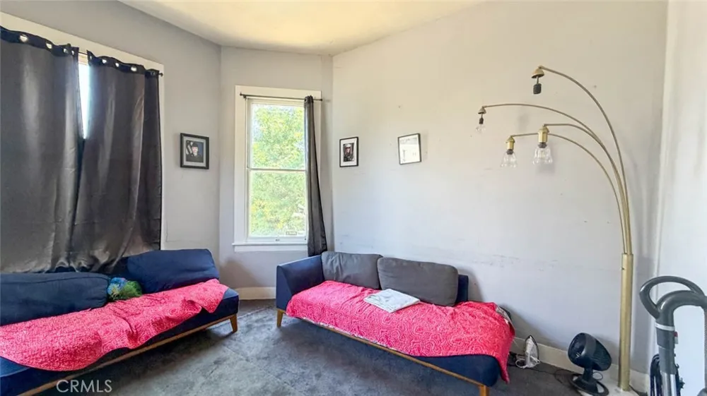 1272 West Court Street Los Angeles, CA 90026