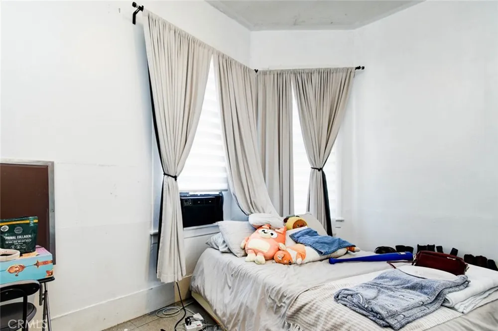 1272 West Court Street Los Angeles, CA 90026