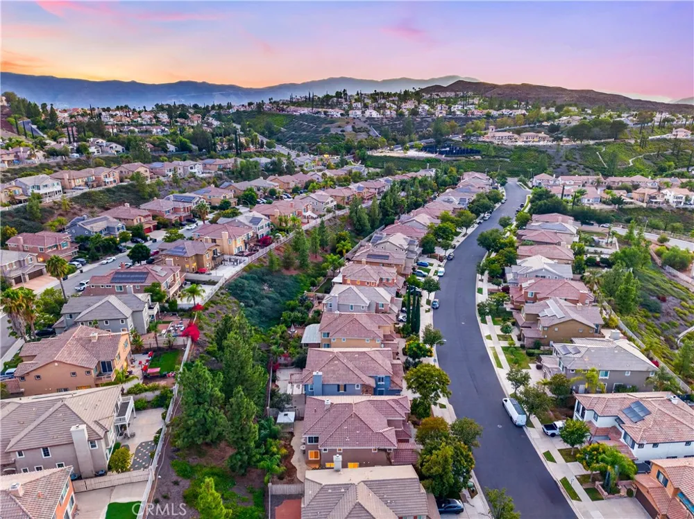 36 Via De La Valle Lake Elsinore, CA 92532