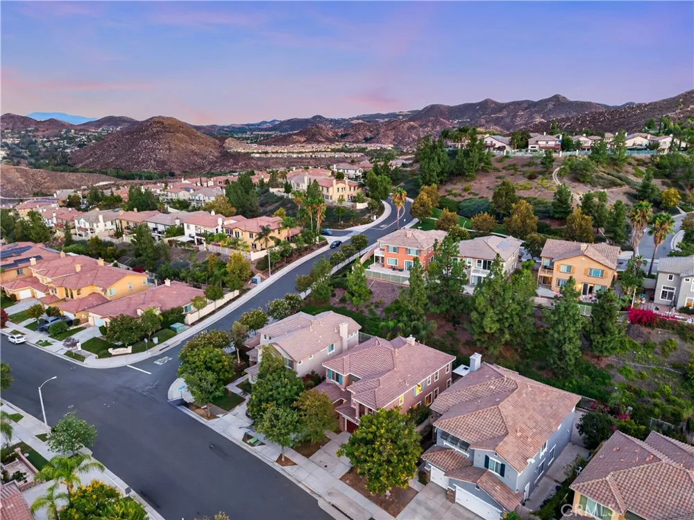 36 Via De La Valle Lake Elsinore, CA 92532