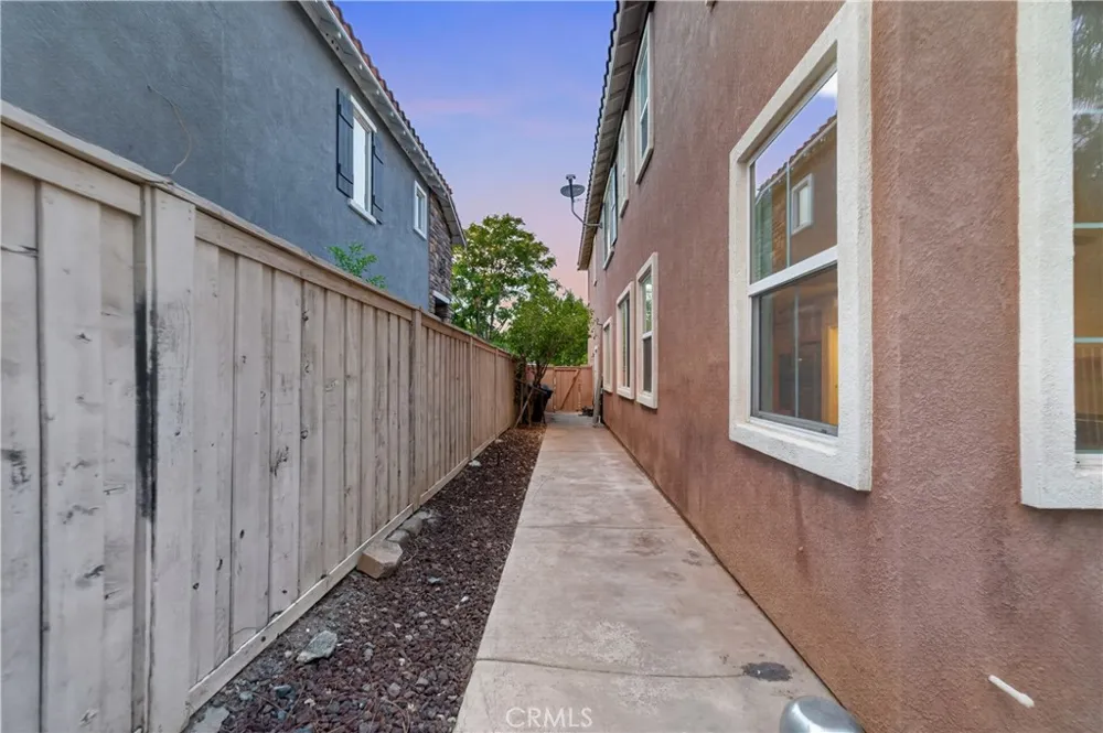 36 Via De La Valle Lake Elsinore, CA 92532