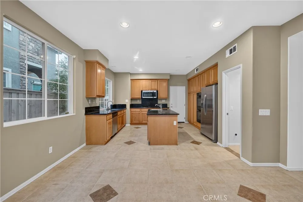 36 Via De La Valle Lake Elsinore, CA 92532