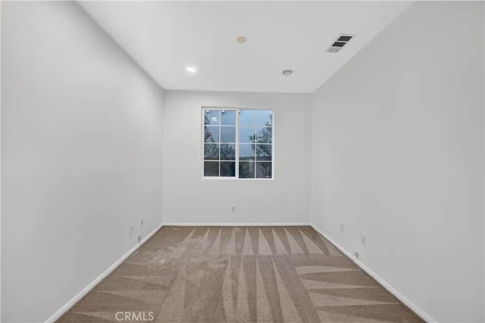 36 Via De La Valle Lake Elsinore, CA 92532