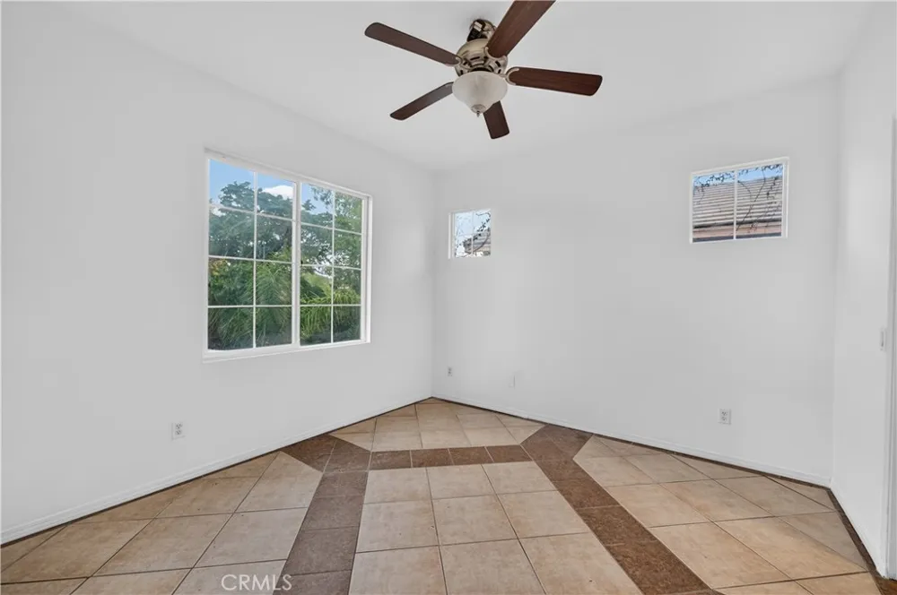 36 Via De La Valle Lake Elsinore, CA 92532