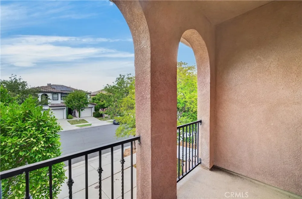 36 Via De La Valle Lake Elsinore, CA 92532