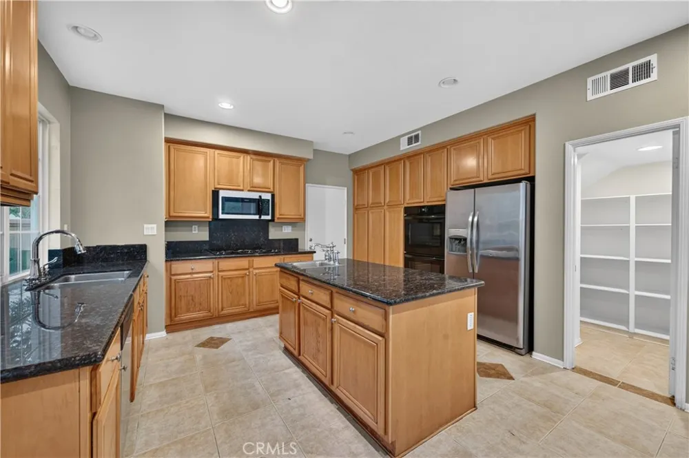 36 Via De La Valle Lake Elsinore, CA 92532