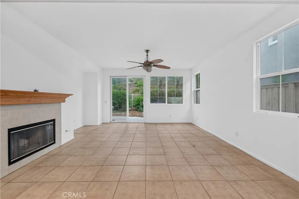 36 Via De La Valle Lake Elsinore, CA 92532