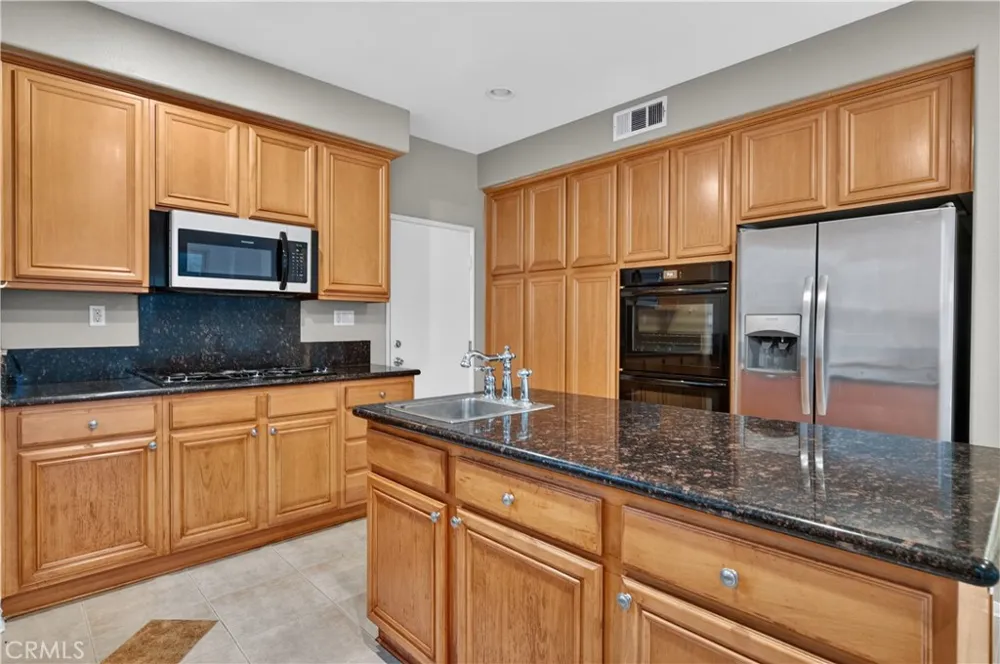 36 Via De La Valle Lake Elsinore, CA 92532