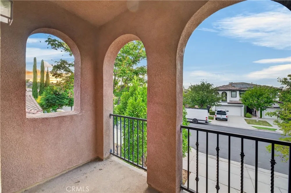 36 Via De La Valle Lake Elsinore, CA 92532