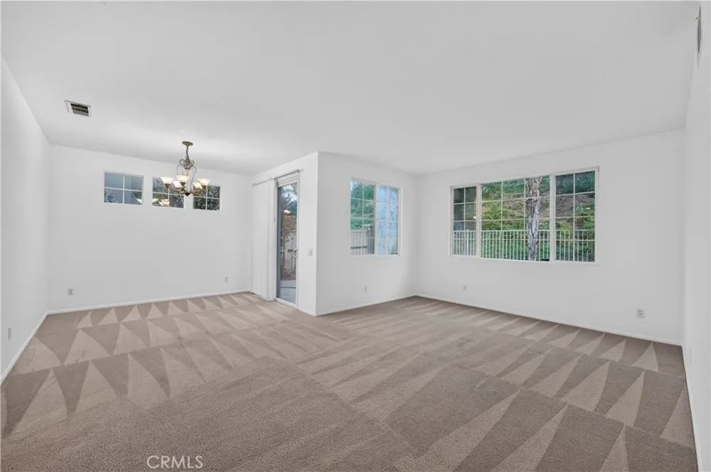36 Via De La Valle Lake Elsinore, CA 92532