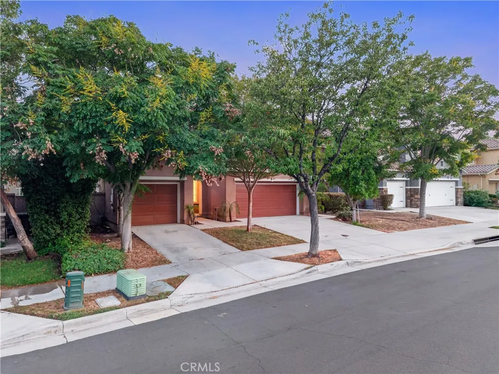 36 Via De La Valle Lake Elsinore, CA 92532