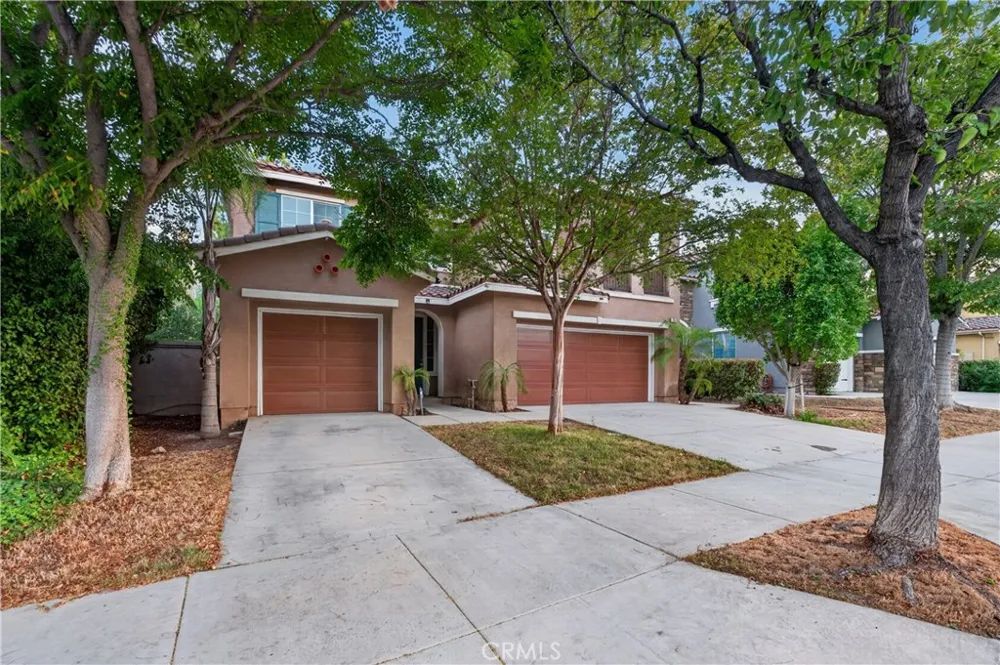 36 Via De La Valle Lake Elsinore, CA 92532