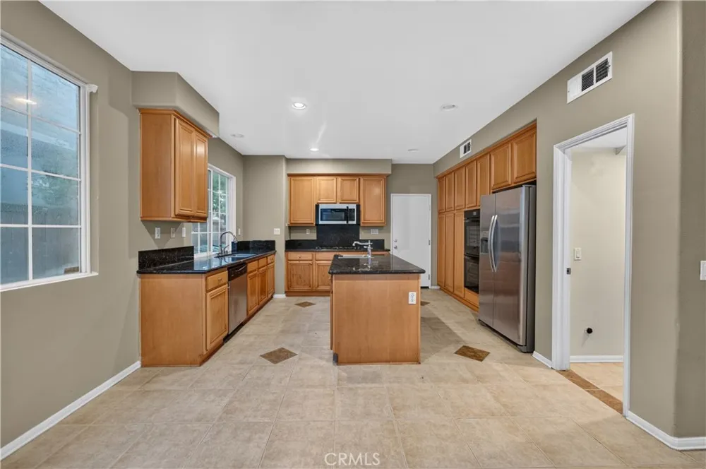 36 Via De La Valle Lake Elsinore, CA 92532