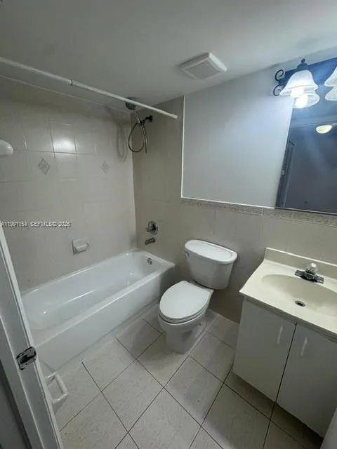6425 SW 130th Pl #704 Miami, FL 33183