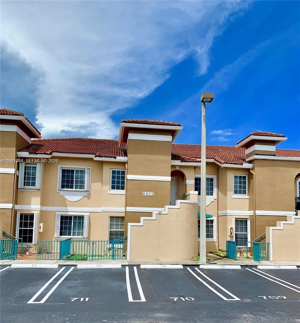 6425 SW 130th Pl #704 Miami, FL 33183