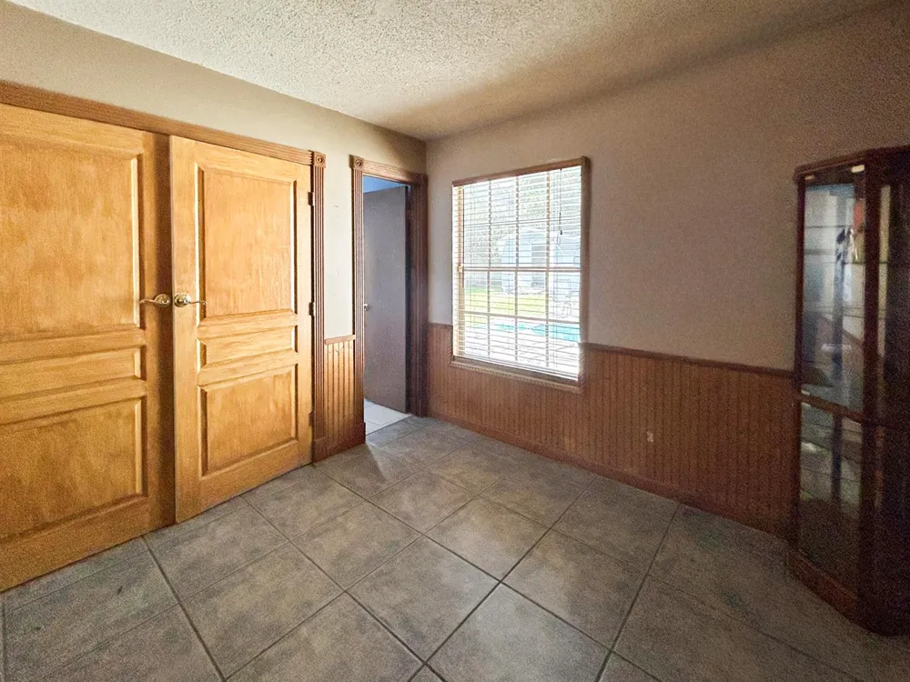 201 NW FLORESTA DRIVE Port St. Lucie, FL 34983