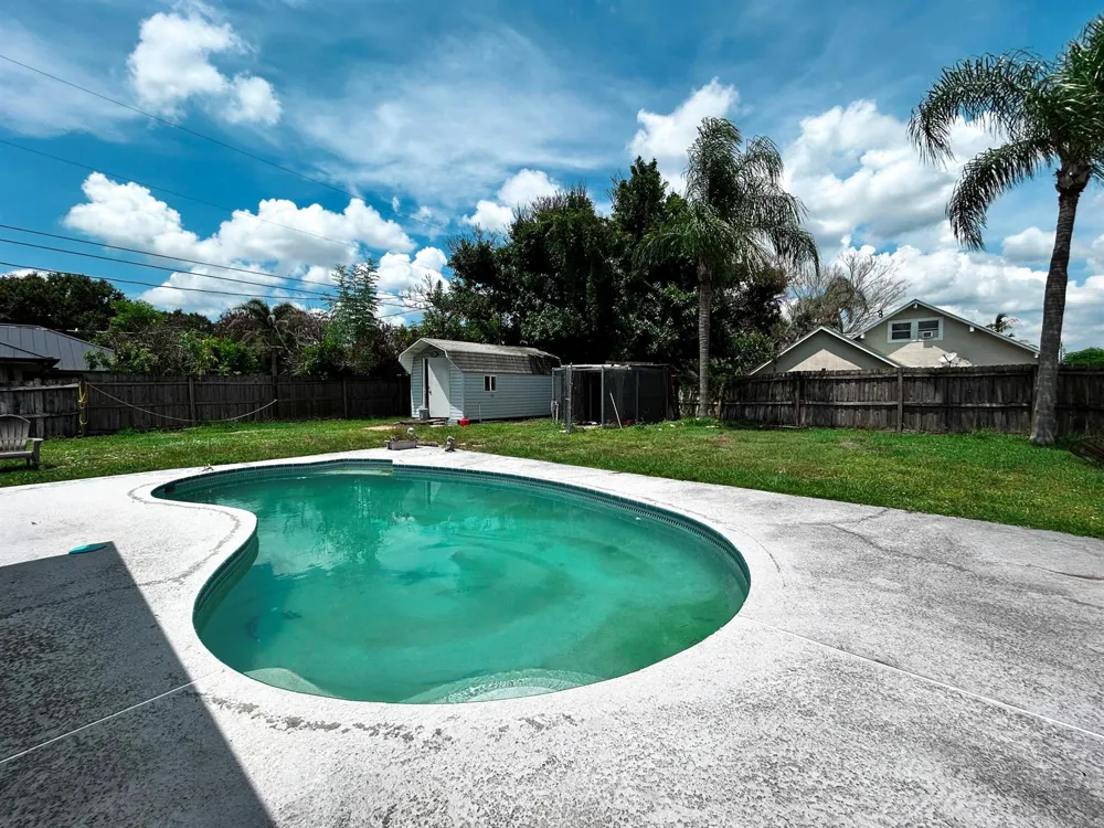 201 NW FLORESTA DRIVE Port St. Lucie, FL 34983