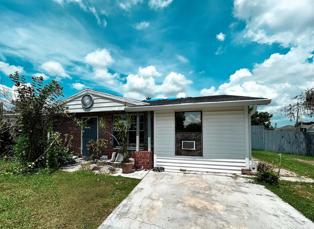 201 NW FLORESTA DRIVE Port St. Lucie, FL 34983