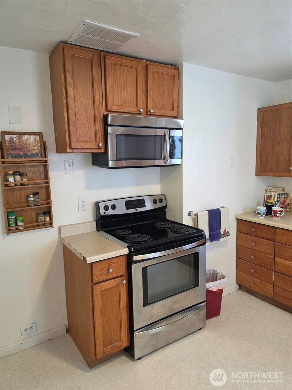 1720 Snyder Avenue Bremerton, WA 98312