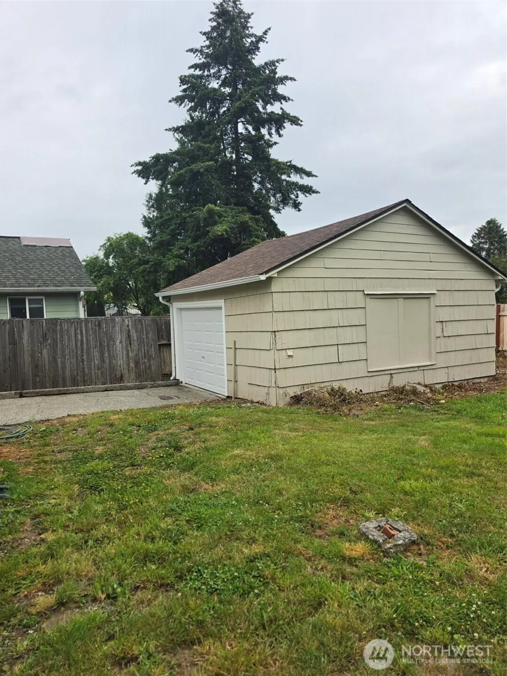 1720 Snyder Avenue Bremerton, WA 98312