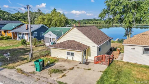 2219 Gray Road