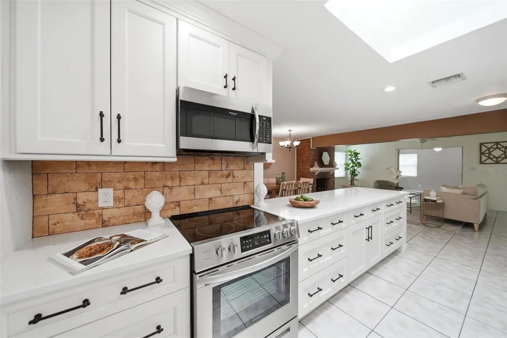 1540 E HORATIO AVENUE Maitland, FL 32751