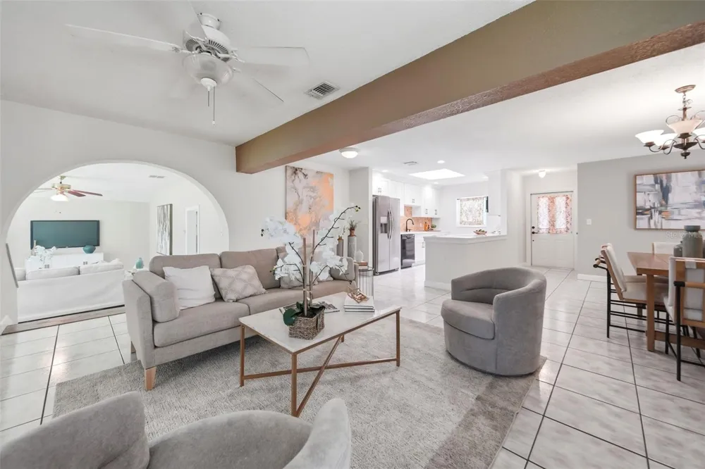 1540 E HORATIO AVENUE Maitland, FL 32751