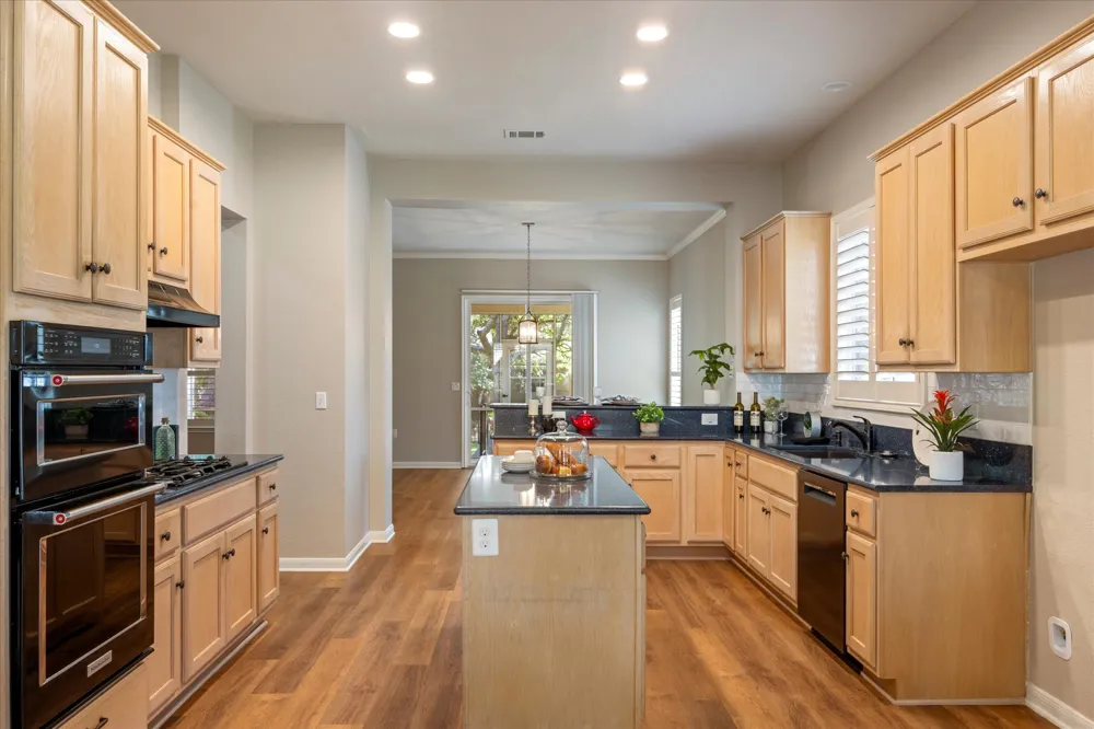 122 Dan Moody Trail Georgetown, TX 78633