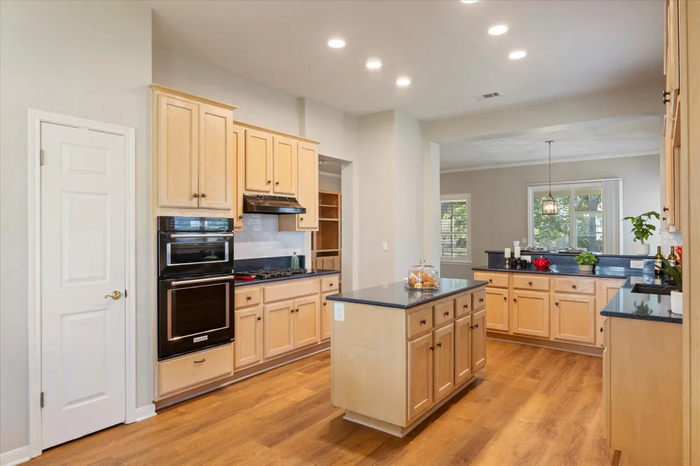 122 Dan Moody Trail Georgetown, TX 78633