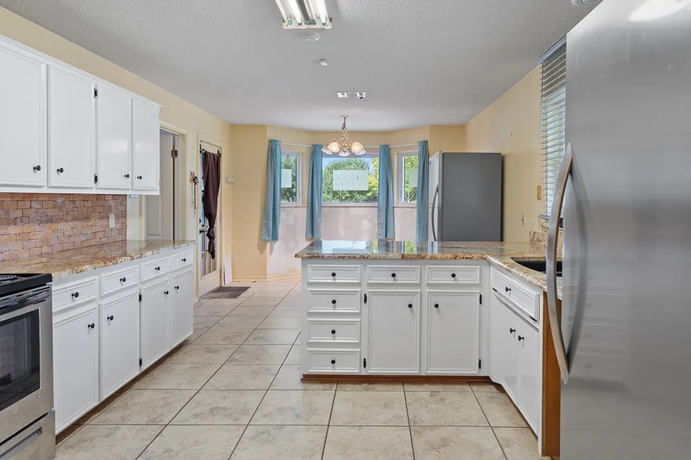 3016 County Road 4405 Commerce, TX 75428