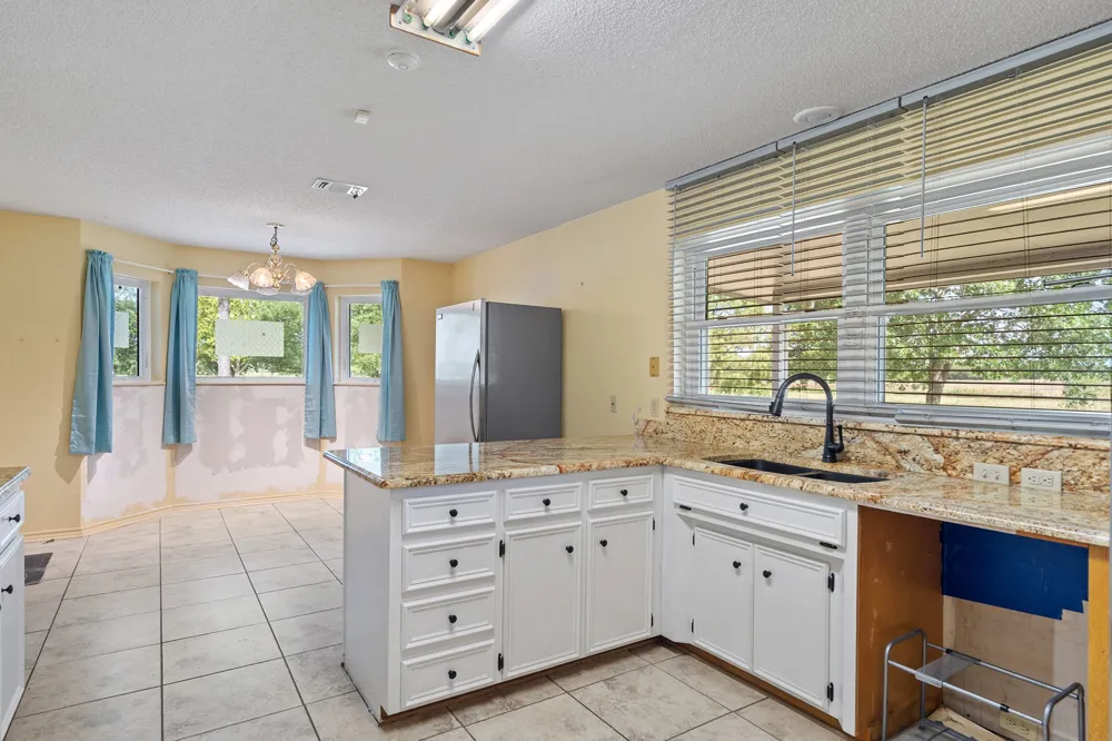 3016 County Road 4405 Commerce, TX 75428