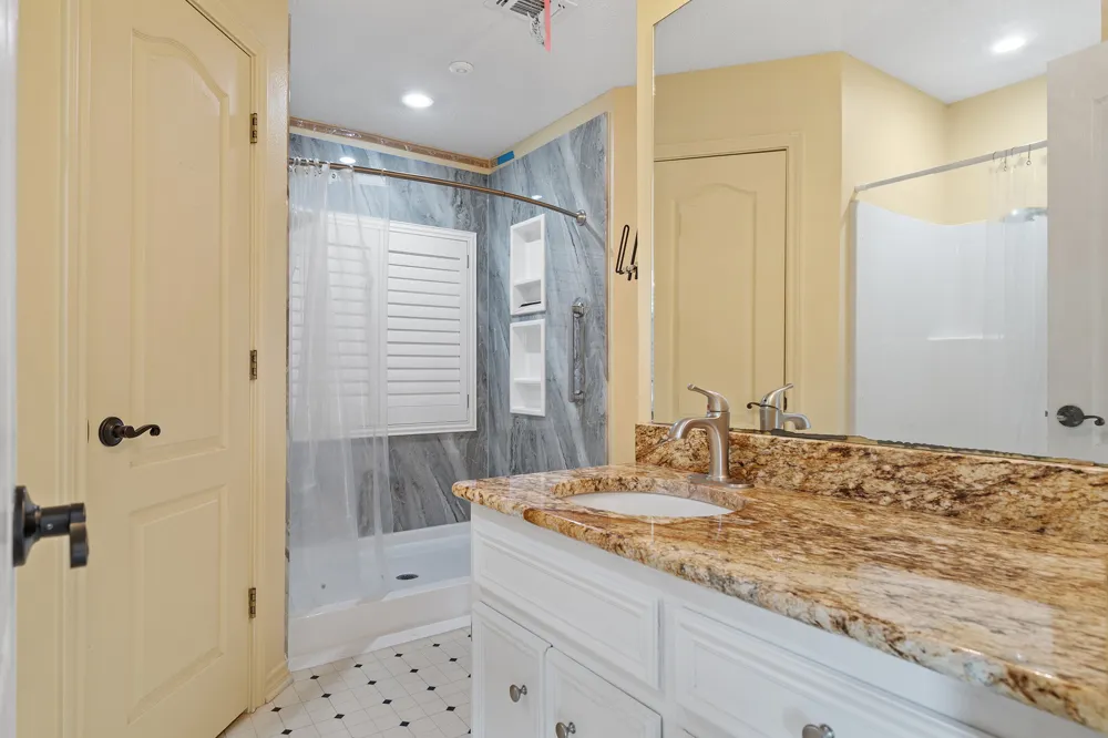 3016 County Road 4405 Commerce, TX 75428