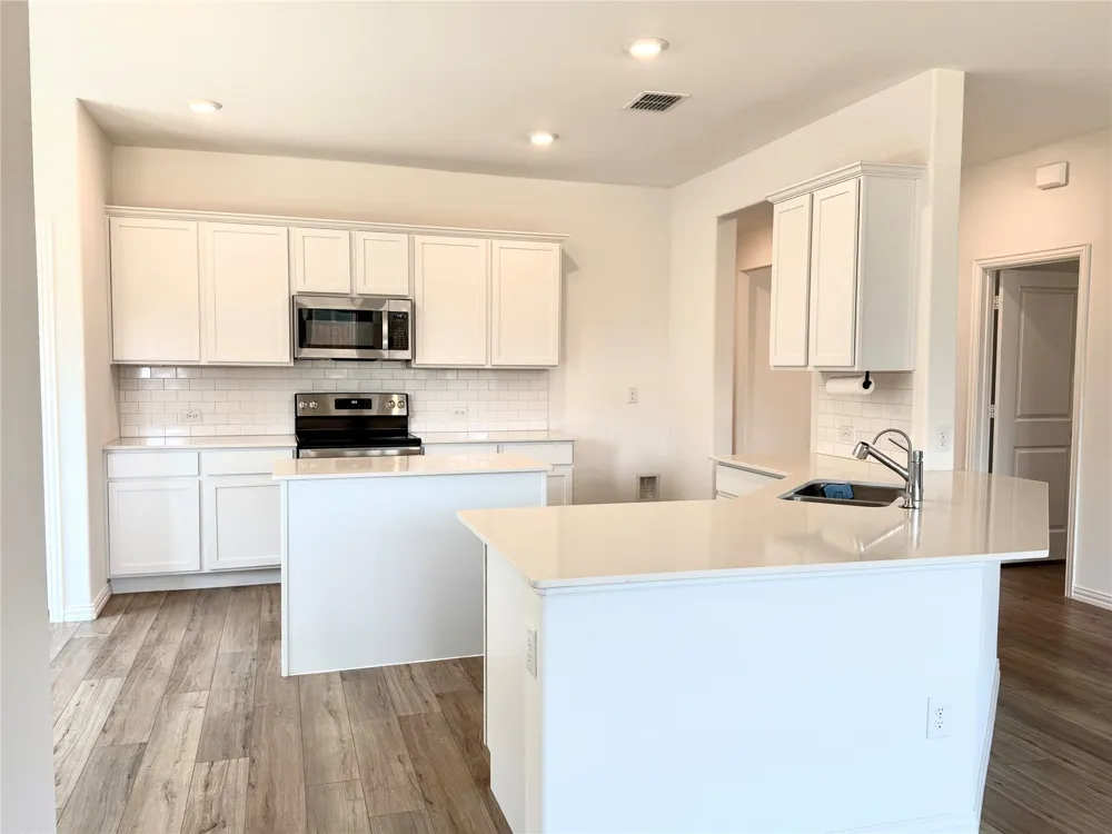 11424 Woody Creek Trail Aubrey, TX 76227