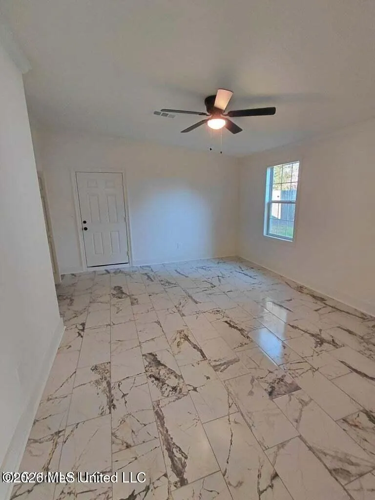 352 Beverly Circle Crystal Springs, MS 39059