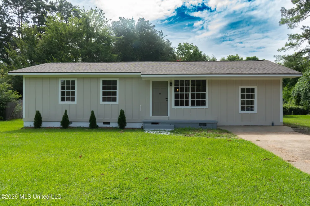 352 Beverly Circle Crystal Springs, MS 39059