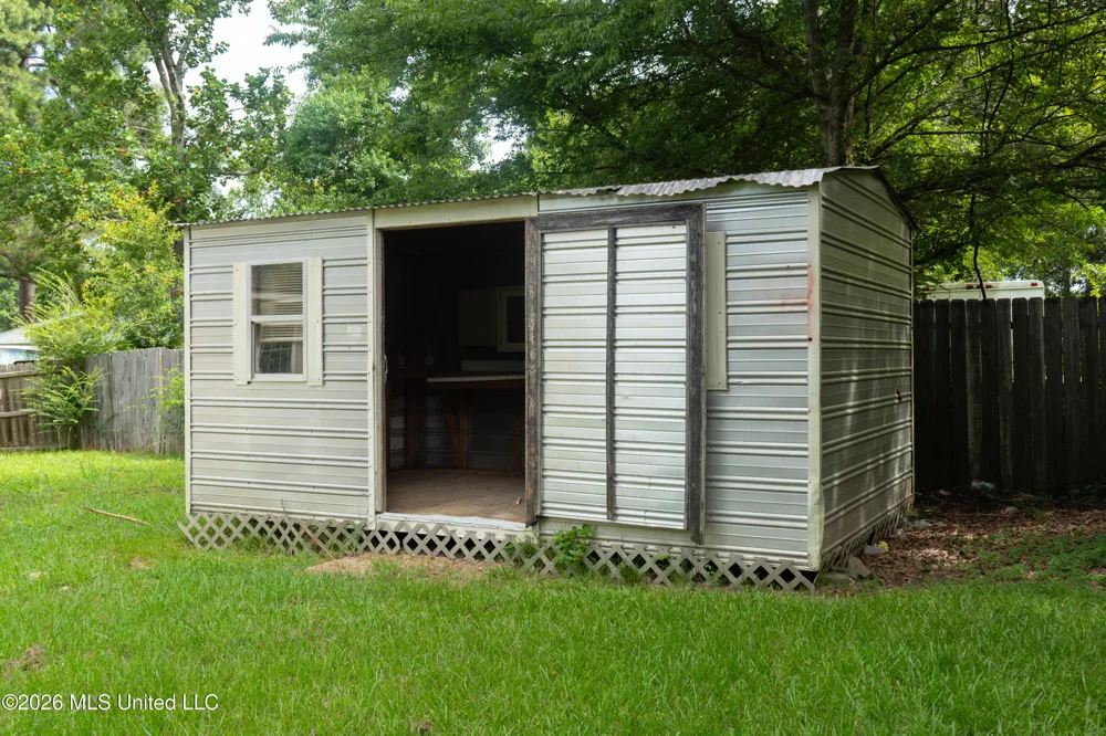 352 Beverly Circle Crystal Springs, MS 39059