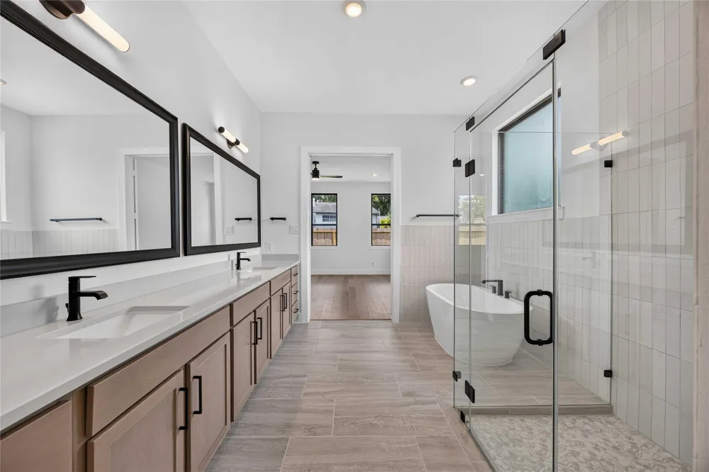 2505 Barton Creek Trail Dr Friendswood, TX 77546