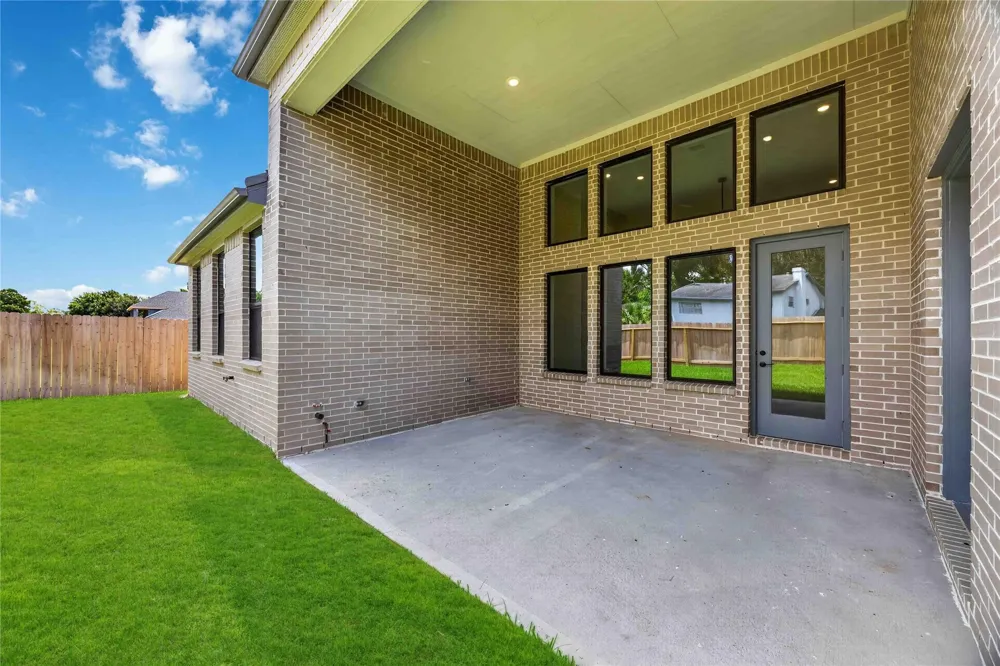 2505 Barton Creek Trail Dr Friendswood, TX 77546