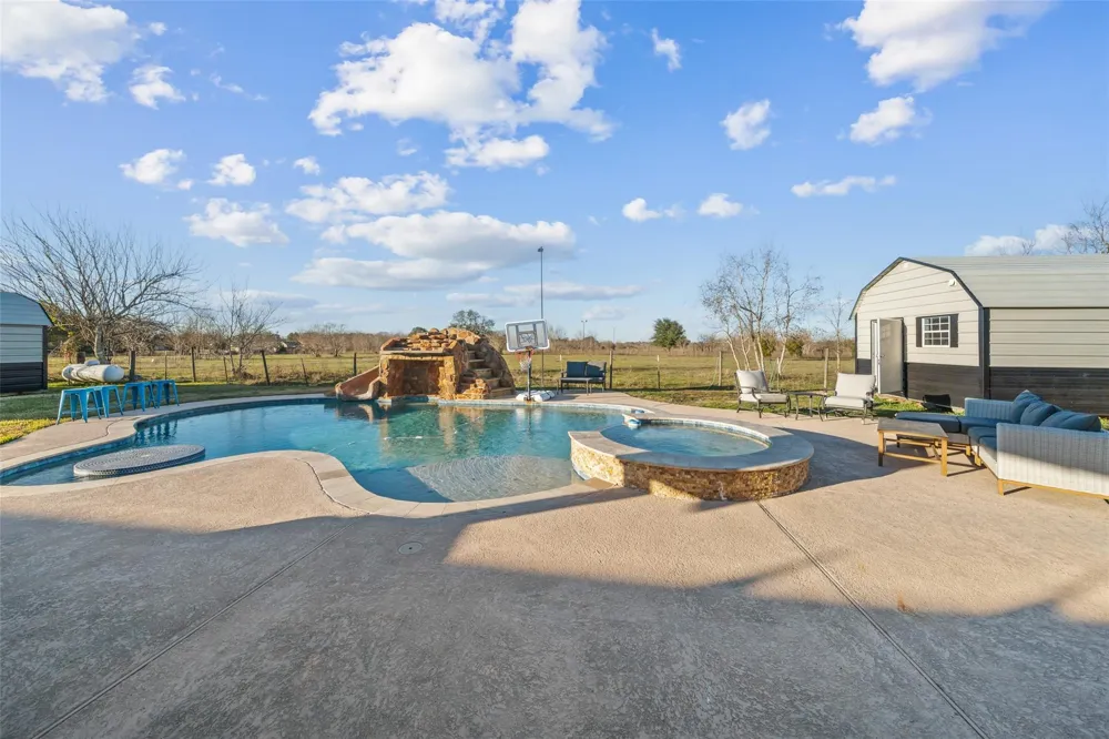 43910 Highway 290 Business Prairie View, TX 77484