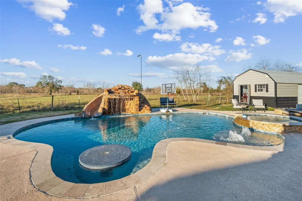 43910 Highway 290 Business Prairie View, TX 77484
