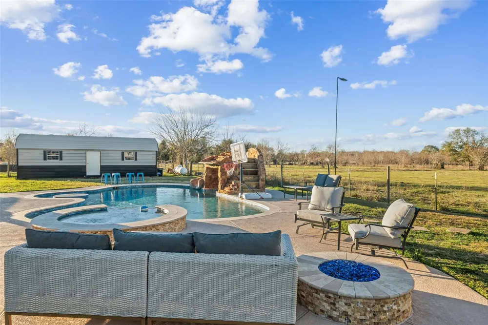 43910 Highway 290 Business Prairie View, TX 77484