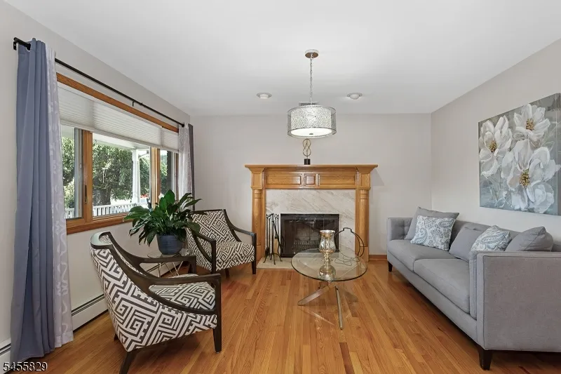 26 Mount Cedar Ave Wallington, NJ 07057