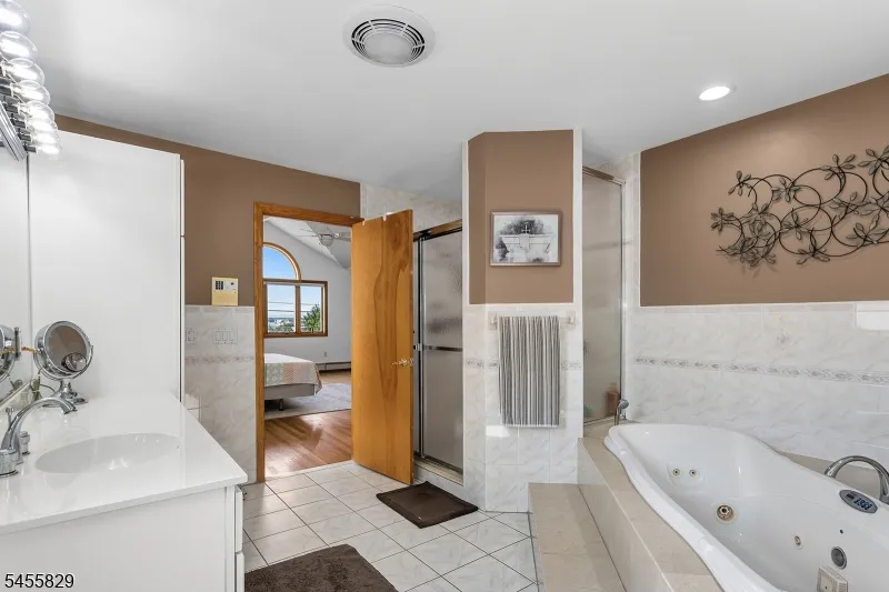 26 Mount Cedar Ave Wallington, NJ 07057